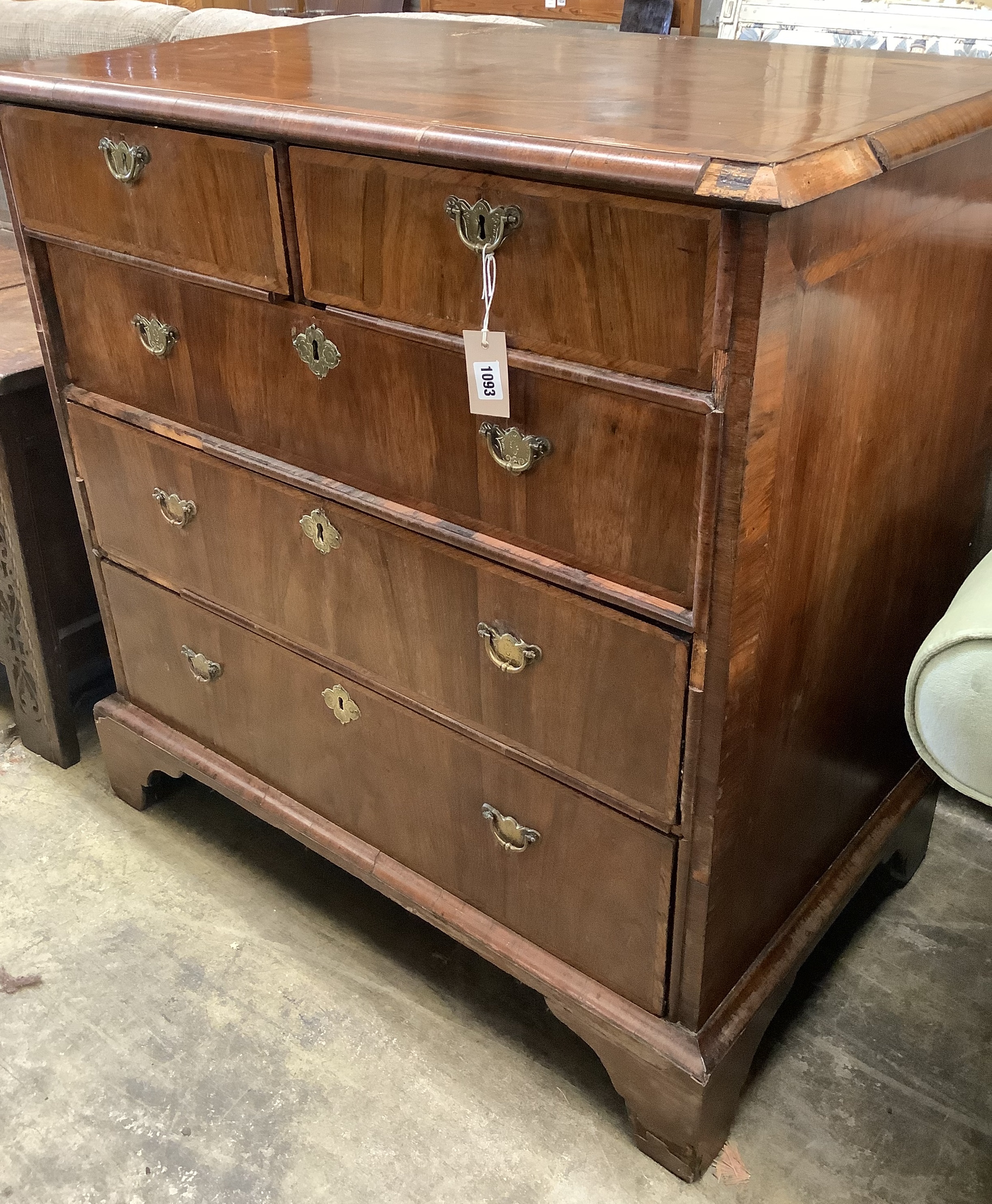 An 18th century feather banded walnut chest, width 94cm, depth 58cm, height 97cm